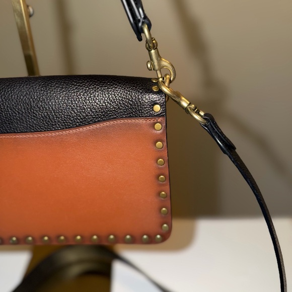 COACH Tabby 26 black and refined leather with gold rivits and hardware ! - Picture 3 of 16